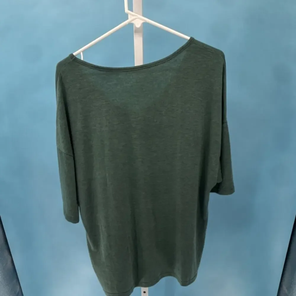 Women's Green Relaxed Knit Pullover T-Shirt V-Neck 3/4 Sleeve M1H888 Size 2XL - Picture 3 of 3